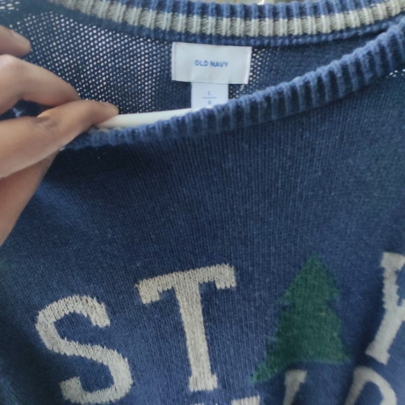 Old Navy Stay Wild Sweater - Picture 4 of 4